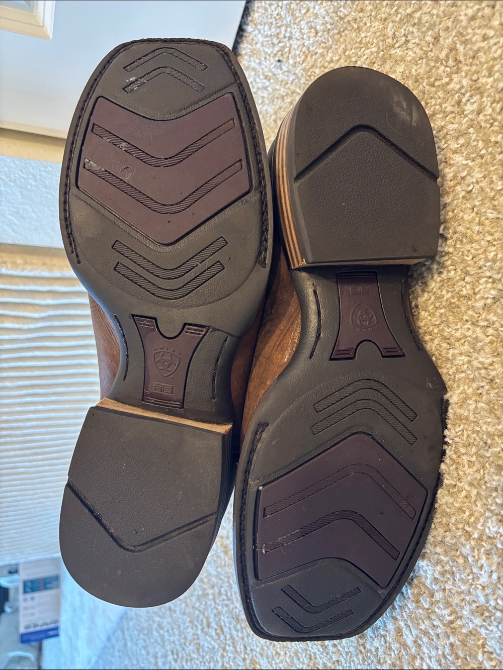 ARIAT Leather Boots (12EE) - Picture 2 of 3